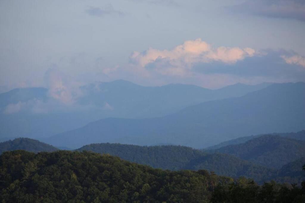 View! Private! Hot Tub,Pool Table,Fireplace,Relax! Sevierville Exteriér fotografie