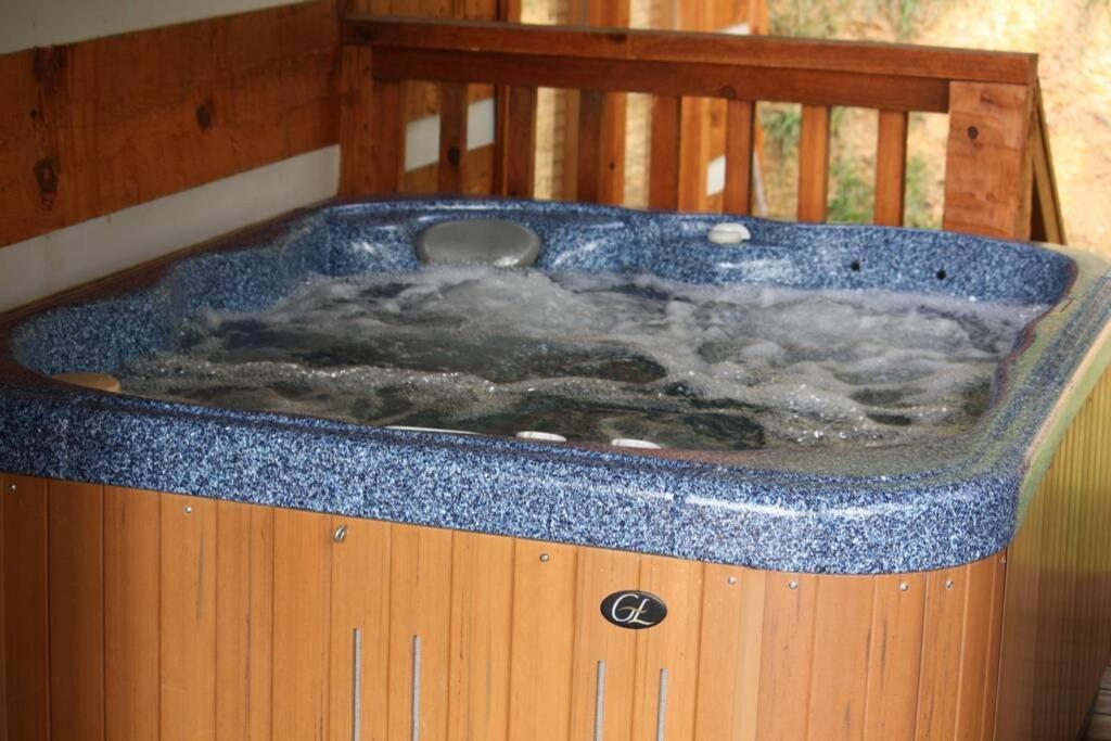 View! Private! Hot Tub,Pool Table,Fireplace,Relax! Sevierville Exteriér fotografie